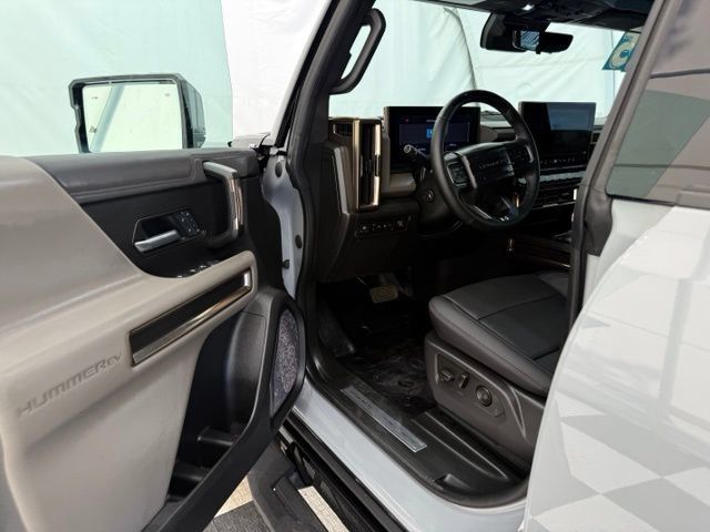 Used 2025 GMC Hummer EV 2X AWD/4WD image 31