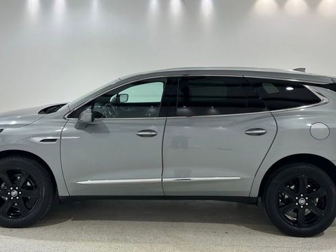 Used 2023 Buick Enclave Essence w/ Sport Touring Edition FWD image 2
