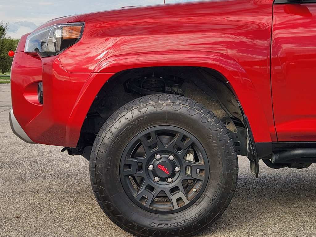Used 2023 Toyota 4Runner TRD Off-Road Premium w/ Off Road Premium Plus Package AWD/4WD image 10