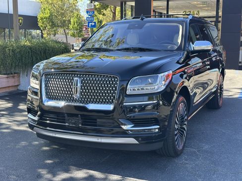 Used 2018 Lincoln Navigator L Black Label w/ Cargo Package AWD/4WD image 4