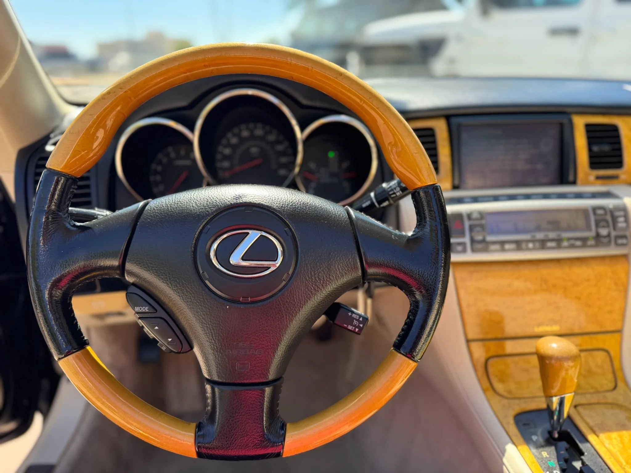 Used 2005 Lexus SC 430 Convertible RWD image 13