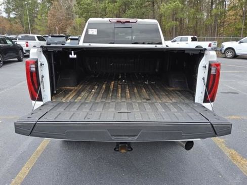 Used 2025 GMC Sierra 2500 Denali Ultimate w/ Max Trailering Package image 9