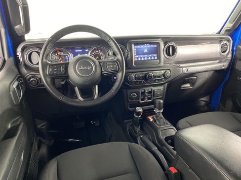 Used 2022 Jeep Wrangler Unlimited Sport AWD/4WD image 19