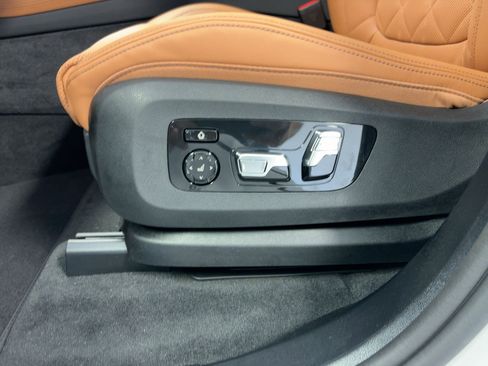 New 2026 BMW X7 xDrive40i image 13