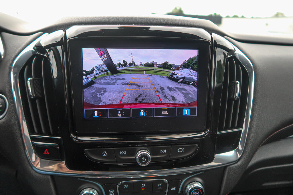 Used 2023 Chevrolet Traverse RS AWD/4WD image 38