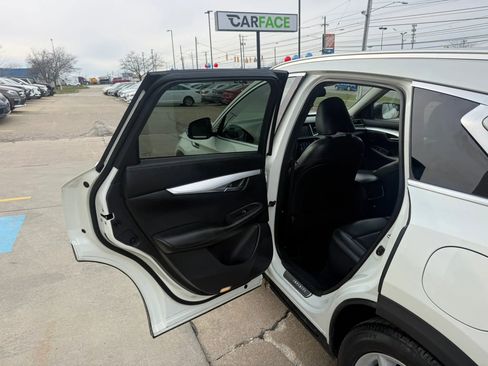 Used 2019 INFINITI QX50 Essential w/ Premium Heat Package image 21