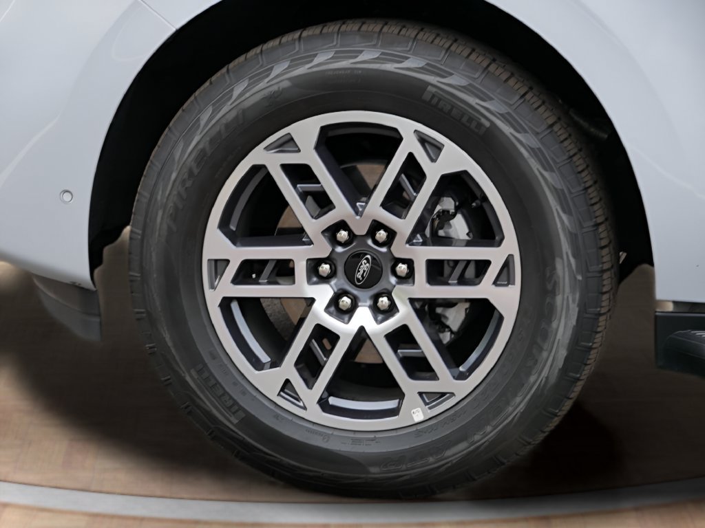 Used 2025 Ford Expedition Active AWD/4WD image 9