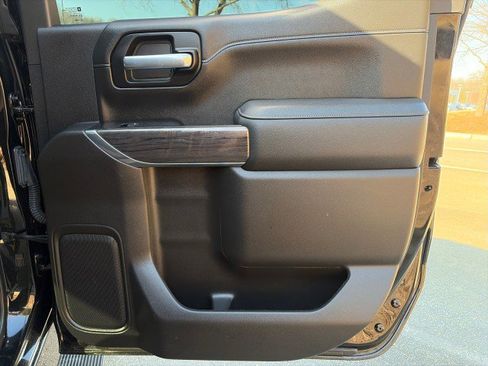 Used 2021 Chevrolet Silverado 1500 LTZ w/ LTZ Premium Package image 36