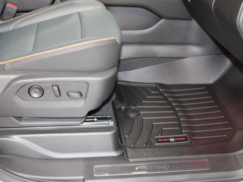 New 2026 GMC Yukon AT4 w/ AT4 Premium Package AWD/4WD image 13