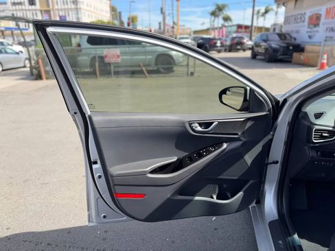 Used 2019 Hyundai Ioniq Electric image 22