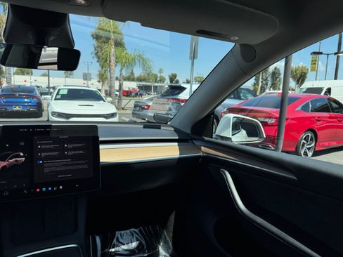 Used 2023 Tesla Model Y Long Range AWD/4WD image 16