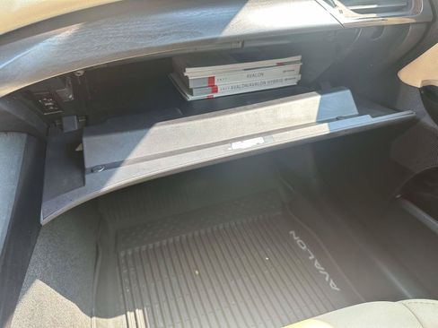 Used 2017 Toyota Avalon XLE Premium w/ All Weather Liner Package FWD image 35