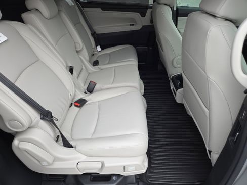 New 2026 Honda Odyssey EX-L image 24