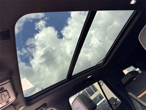 Used 2023 GMC Yukon AT4 w/ Technology Package image 23