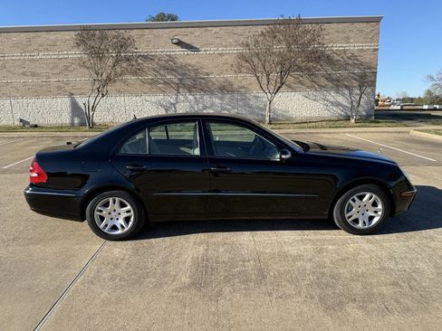 Used 2006 Mercedes-Benz E 350 Sedan image 4