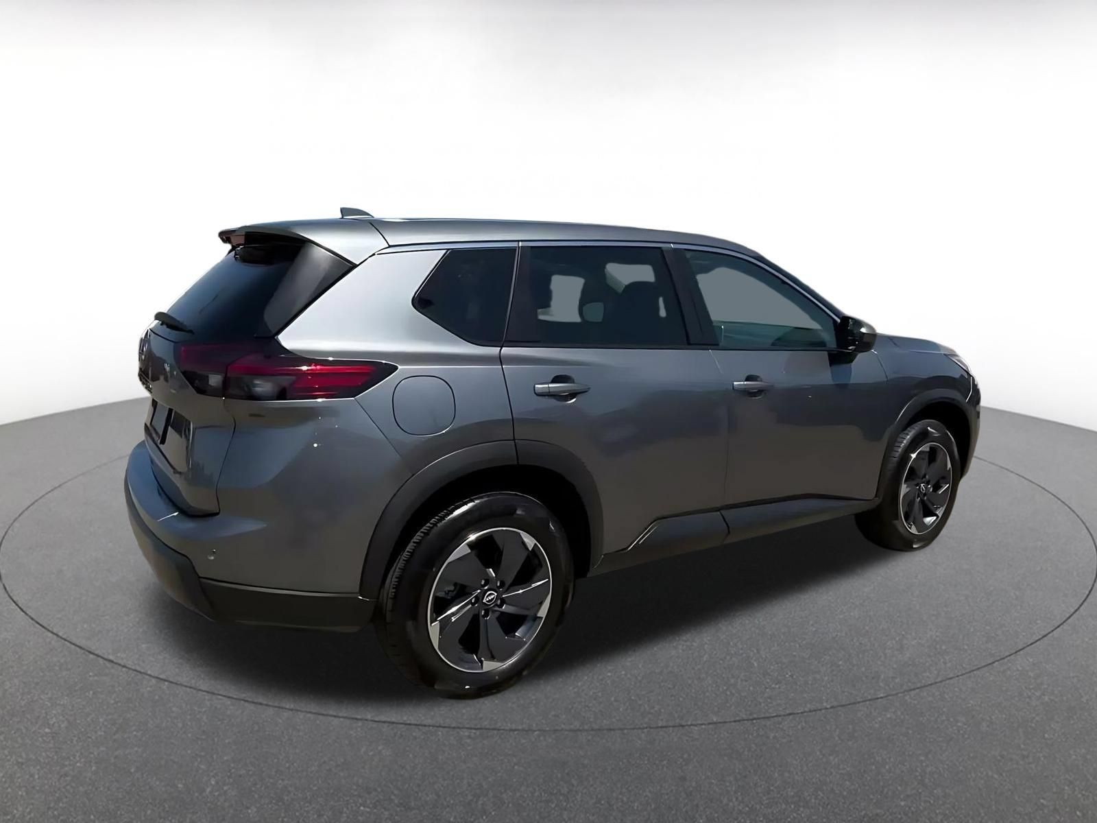 Used 2025 Nissan Rogue SV FWD image 13