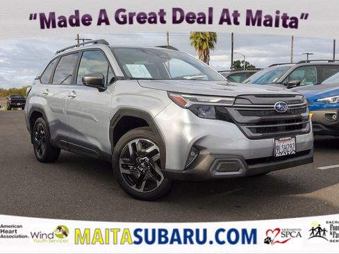 Used 2025 Subaru Forester Limited image 1