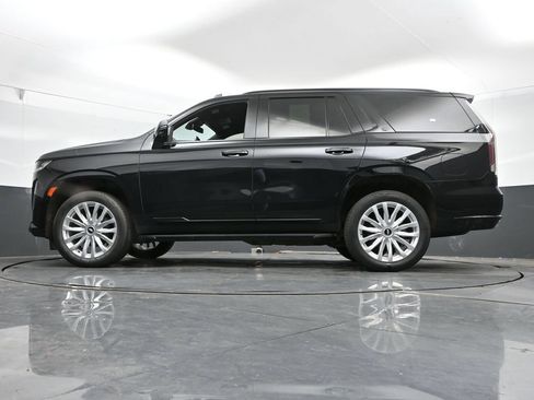 Used 2024 Cadillac Escalade Luxury AWD/4WD image 46