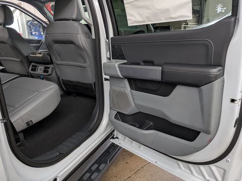 New 2025 Ford F150 Lightning Flash AWD/4WD image 6