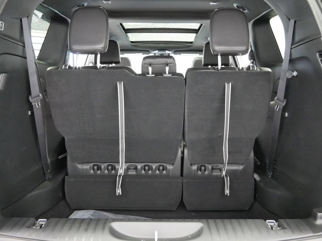 New 2026 Chrysler Pacifica Select AWD/4WD image 23