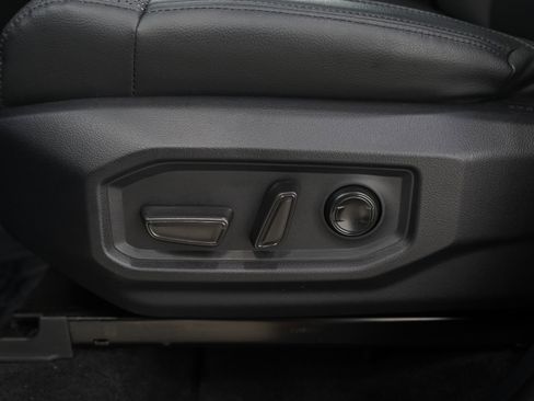 Used 2022 Toyota Tundra Limited AWD/4WD image 26