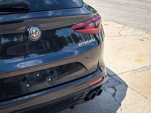 Used 2019 Alfa Romeo Stelvio Quadrifoglio w/ Driver Assist Dynamic Package AWD/4WD image 15