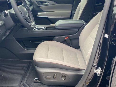 New 2026 Chevrolet Traverse LT w/ Midnight/Sport Edition image 17