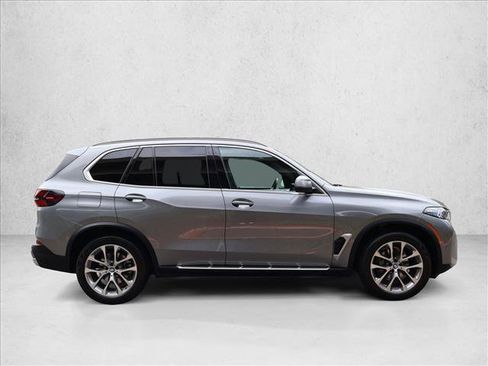 Used 2026 BMW X5 xDrive40i AWD/4WD image 5