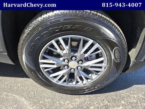 Used 2025 Chevrolet Traverse LT AWD/4WD image 40