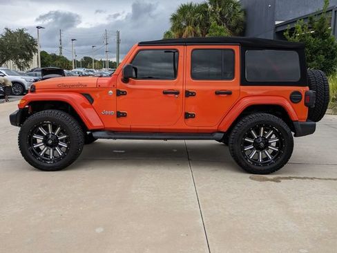 Used 2018 Jeep Wrangler Unlimited Sport S AWD/4WD image 9
