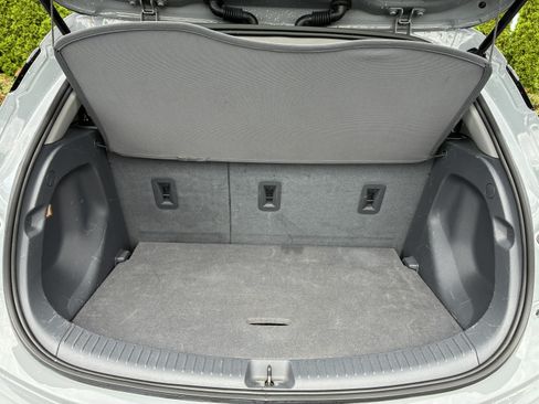 Used 2020 Chevrolet Bolt LT FWD image 12