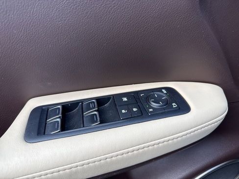 Used 2017 Lexus RX 450h AWD image 37