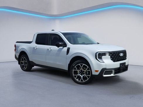 Used 2025 Ford Maverick Lariat w/ 4K Tow Package AWD/4WD image 2