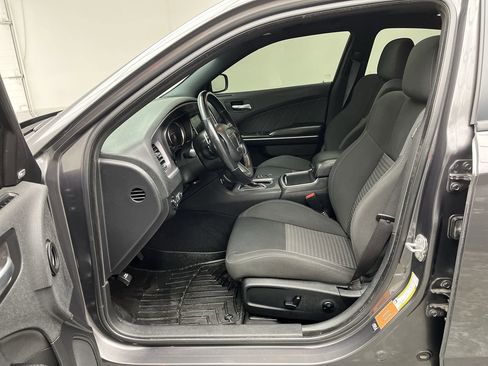 Used 2019 Dodge Charger R/T w/ Performance Handling Group image 3