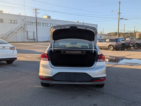 Used 2020 Hyundai Elantra SE image 27