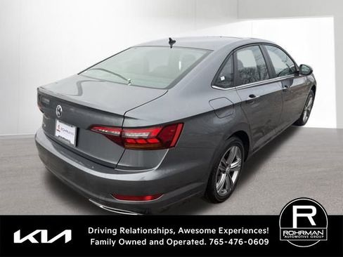 Used 2019 Volkswagen Jetta R-Line image 4