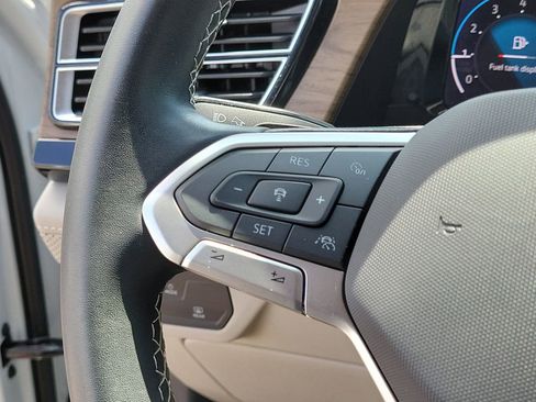 Used 2024 Volkswagen Atlas SE FWD image 27