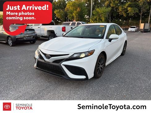 Used 2023 Toyota Camry SE w/ Convenience Package image 1