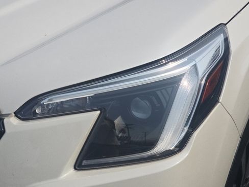 Used 2023 Subaru Forester Limited AWD/4WD image 9