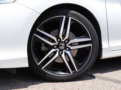 Used 2016 Honda Accord Sport image 5