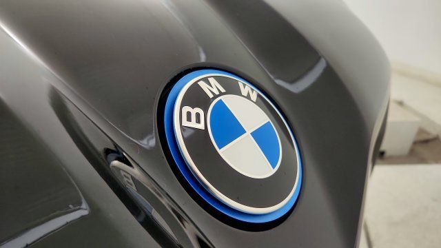 Used 2024 BMW iX xDrive50 w/ Premium Package AWD/4WD image 30