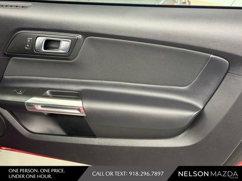 Used 2018 Ford Mustang GT RWD image 38