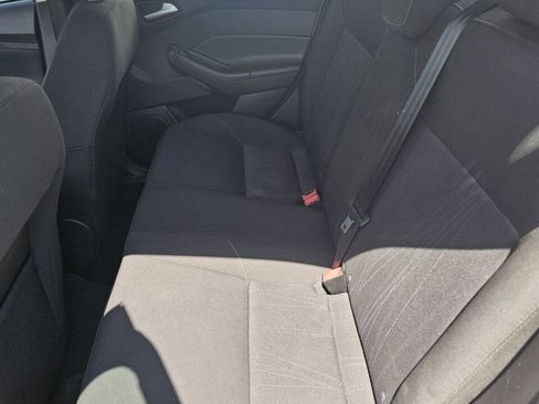 Used 2015 Ford Focus SE FWD image 10