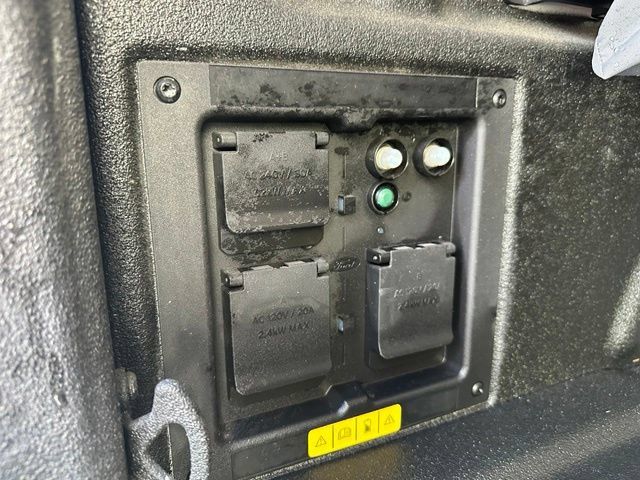 Used 2023 Ford F150 Lightning Platinum AWD/4WD image 38