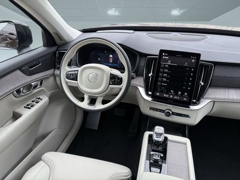 New 2026 Volvo XC90 B6 Ultra w/ Protection Package image 4
