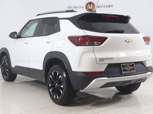 Used 2023 Chevrolet TrailBlazer LT AWD/4WD image 4