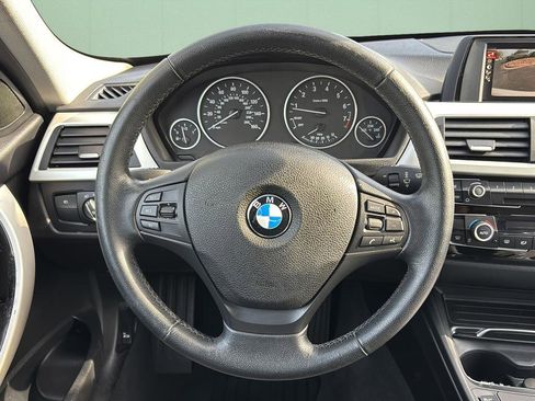 Used 2017 BMW 320i Sedan w/ Driver Assistance Package image 26