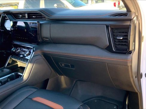 Used 2024 GMC Sierra 2500 AT4 w/ Technology Package image 16