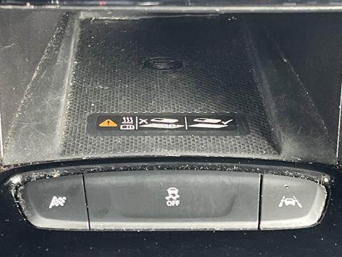 Used 2023 Chevrolet Bolt EUV Premier w/ Super Cruise Package image 9