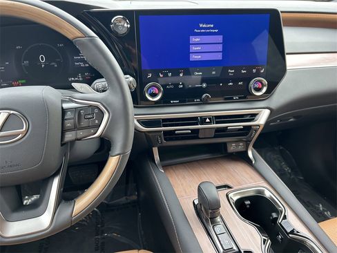 Used 2025 Lexus RX 350 image 17